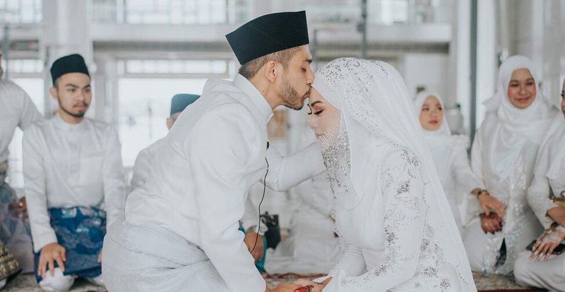 Risteena, Isa Khan Akhirnya Bergelar Suami Isteri