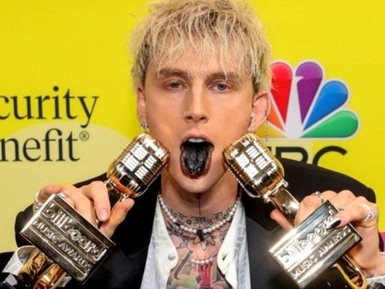 Kemenangan Machine Gun Kelly Di Billboard Music Awards Dipertikai