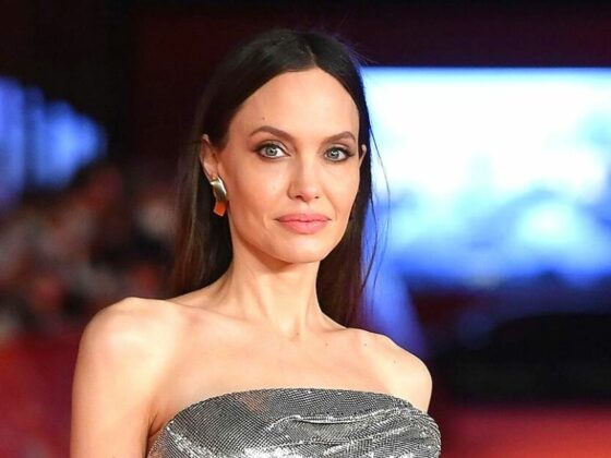 Angelina Jolie Alami Momen Memalukan Di Karpet Merah Eternals