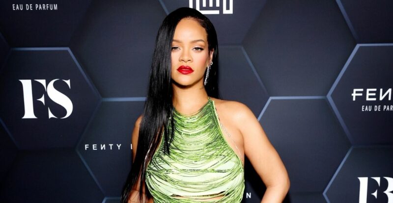 Patung Marmar Menjadi Pengganti Rihanna Di Met Gala
