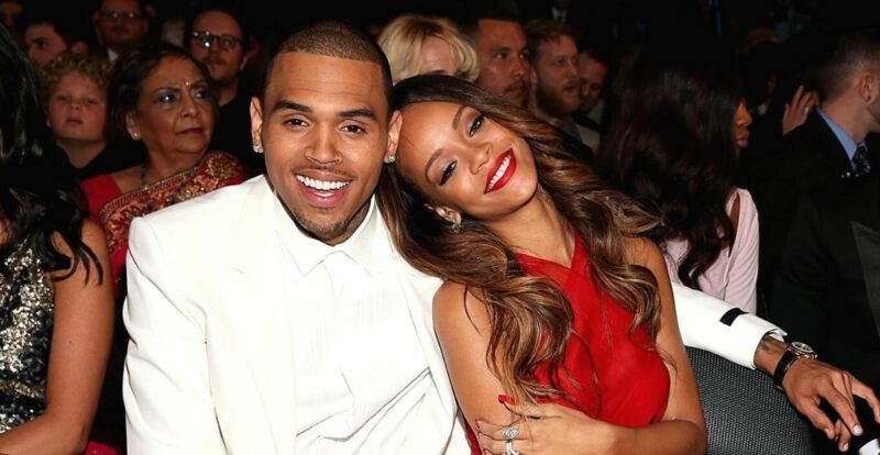 Tindakan Chris Brown Menitip Ucapan Tahniah Kepada Rihanna Membuatkan Peminat Berang