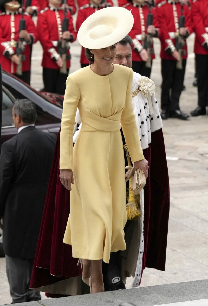 Lapan Penampilan Anggun Kate Middleton Di Platinum Jubilee