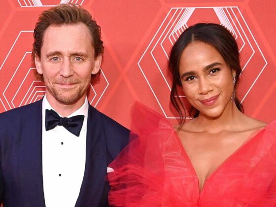 Tom Hiddleston & Zawe Ashton Timang Cahaya Mata Sulung