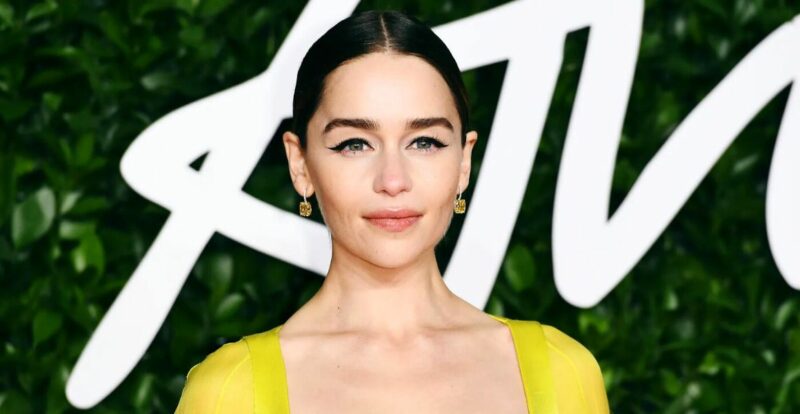 Emilia Clarke Berkongsi Pengalaman Diserang Dua Aneurisme