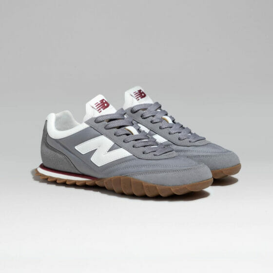 EH! Shop: 4 Sneakers Pilihan EH! Yang Patut Anda Miliki!