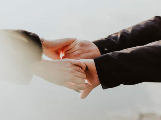 EH! Tip: Sepuluh Bahasa Tubuh Si Dia Sudah Jatuh Cinta Dengan Kamu