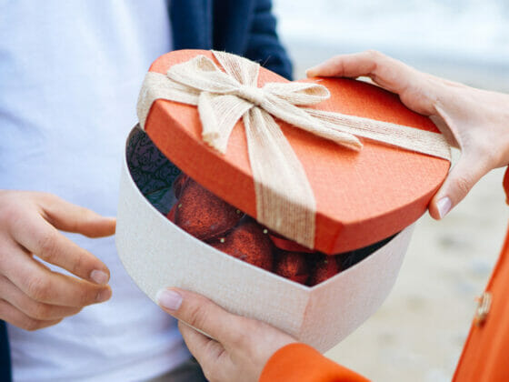 5 Hadiah Cliché Hari Kekasih Khas Buat Teman Wanita