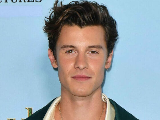 Shawn Mendes Bercinta Dengan Doktor Usia 51 Tahun?