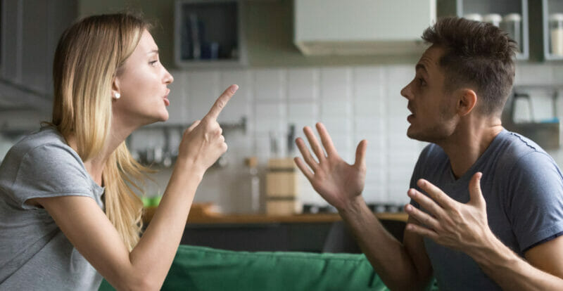 5 Tanda Pasangan Anda Seorang Narsistik