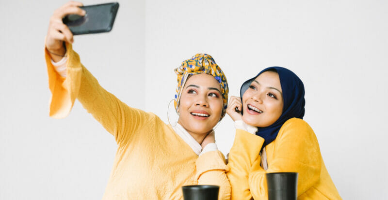 7 Gaya Hijab Syawal Inspirasi Influencer