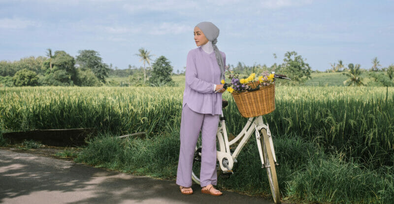 Uniqlo, Gaya Raya & Modest Pilihan Mira Filzah