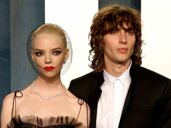 Anya Taylor-Joy Dan Malcolm McRae Kini Bergelar Suami Isteri